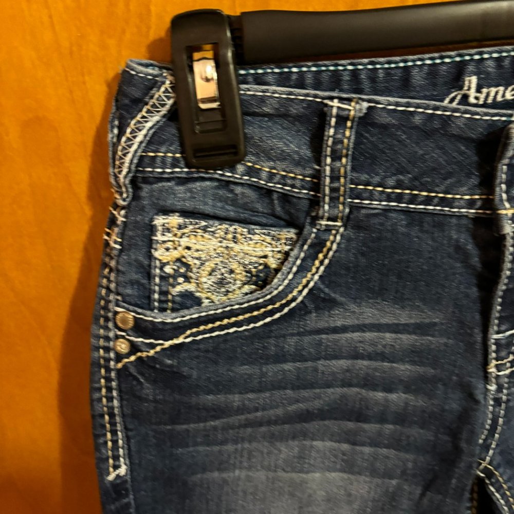 Amethyst Women's Jean Shorts Size: 0 Raw Hem - Picture 3 of 11